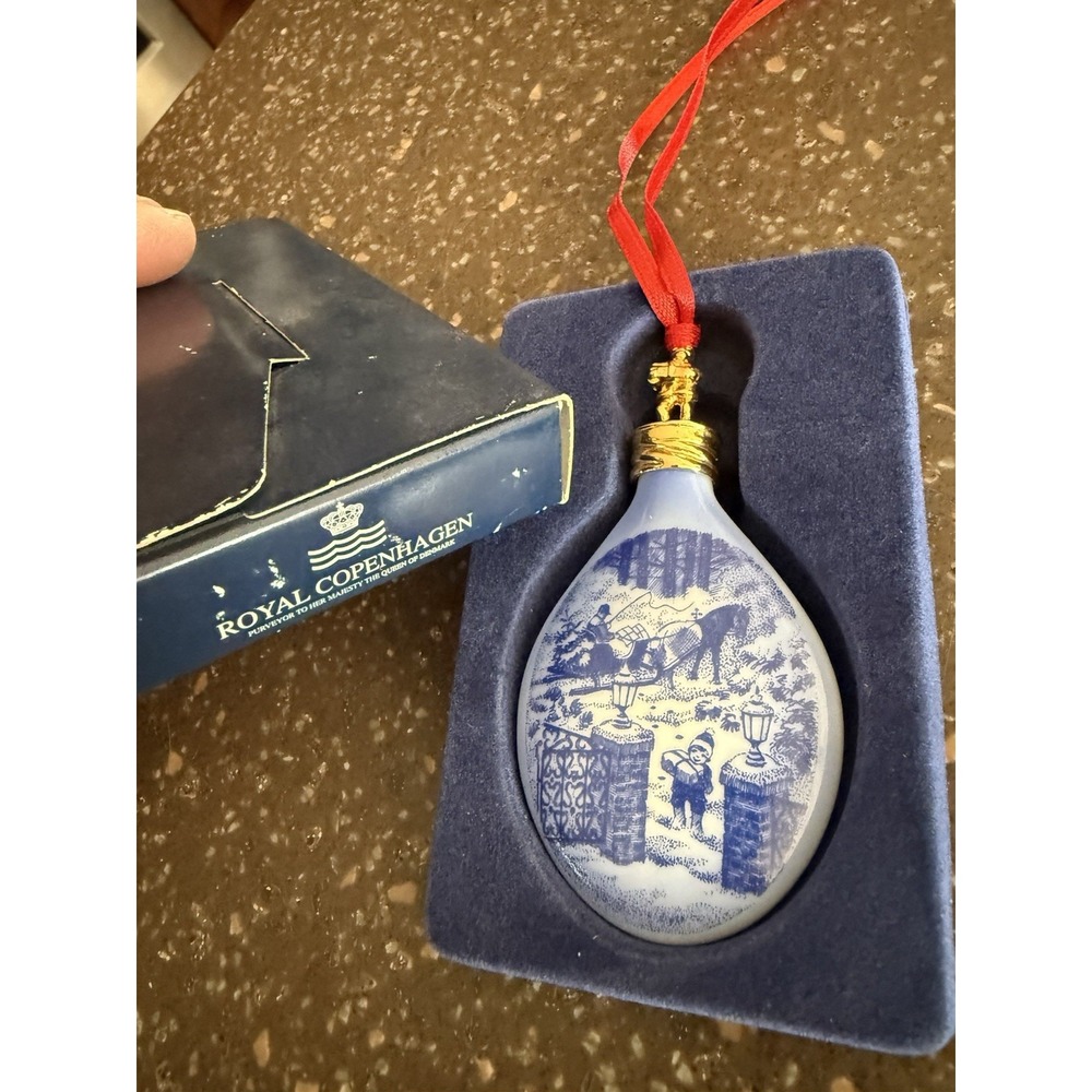 Vintage Royal Copenhagen 2003 Drop Ornament Seasons Greetings